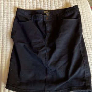 Forever 21 black denim skirt